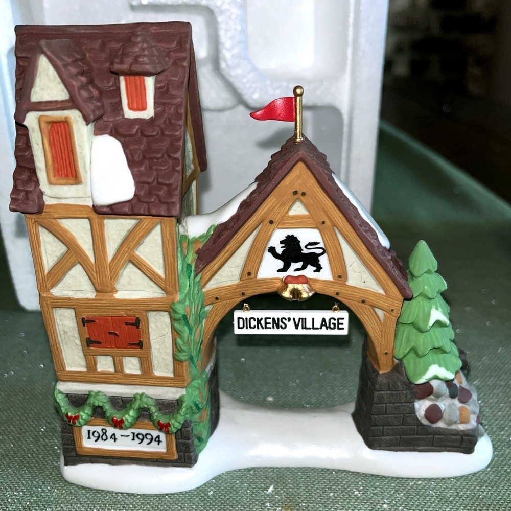 NIB Dept 56 Dicken's Village Series, 10th Anniversary 1984~1994 "Postern" - Picture 2 of 7
